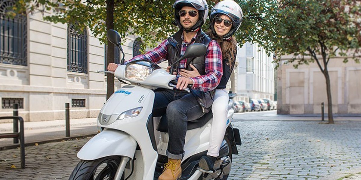 blog large image - Purchase A Peugeot Tweet 125 Pro & Receive A Free Scooter Box