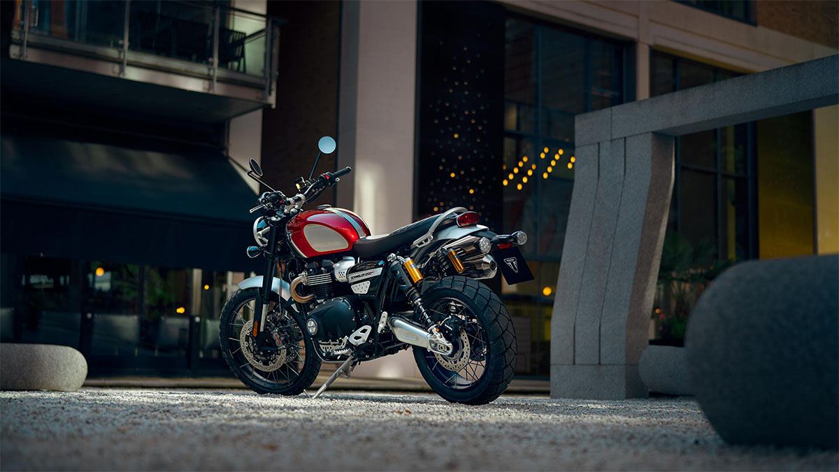 triumph-scrambler-1200-xc-gold-line