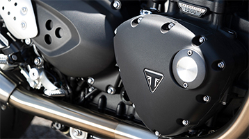 Triumph-ThruxtonRS-feature1-Oct22-HC
