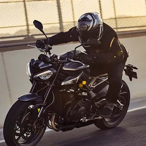 street-triple-my23-family-multi