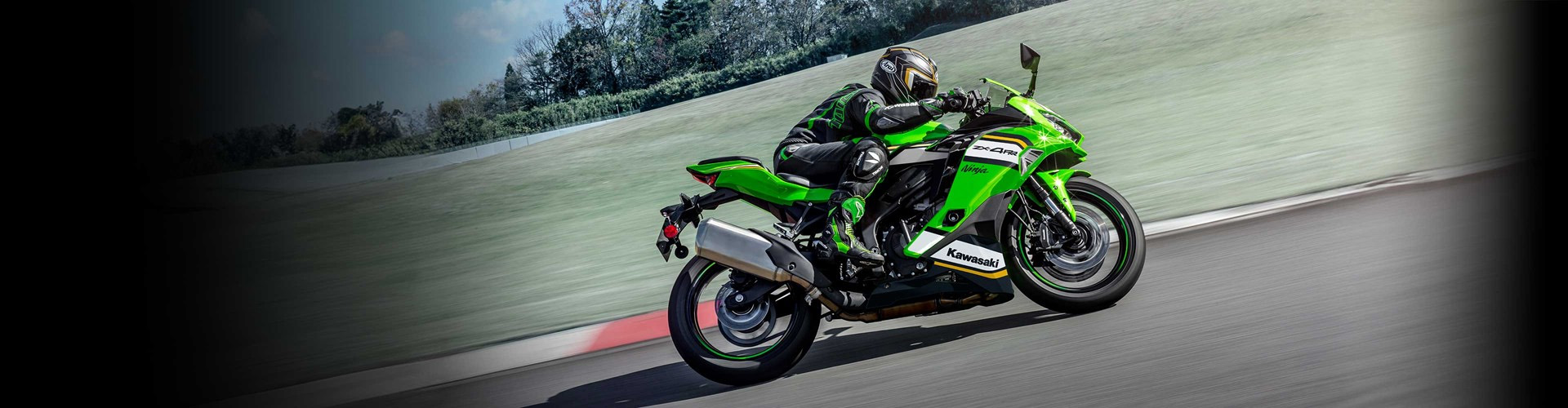 kawasaki-2025-ninja-zx-4rr-krt-edition