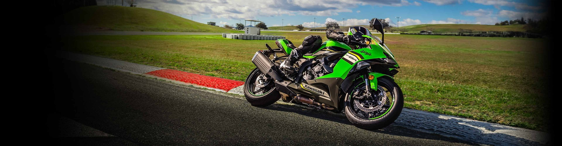kawasaki-2025-ninja-zx-6r-krt-edition