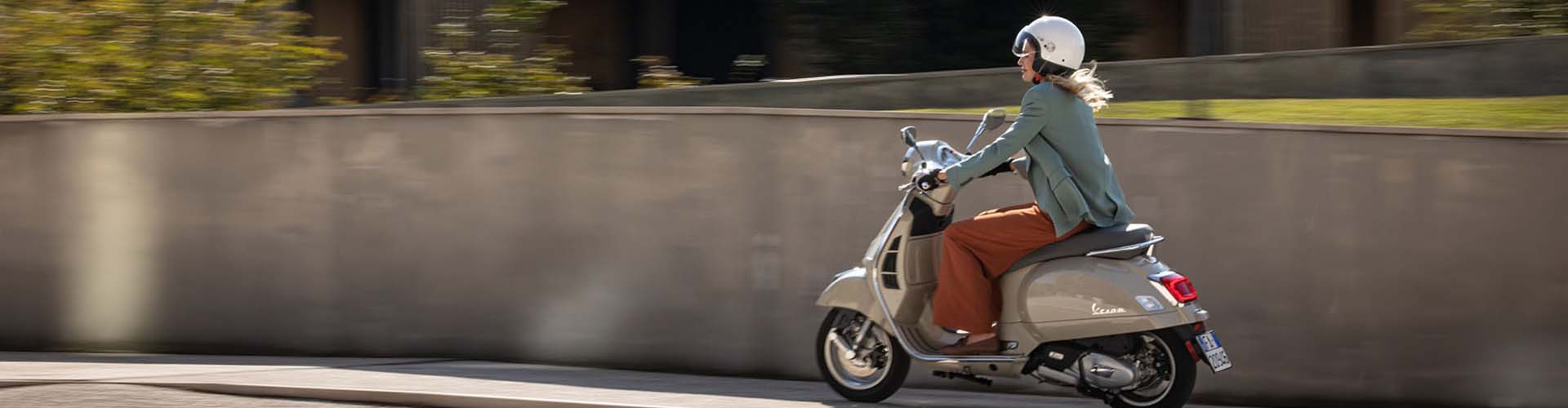 olivers-vespa-banner