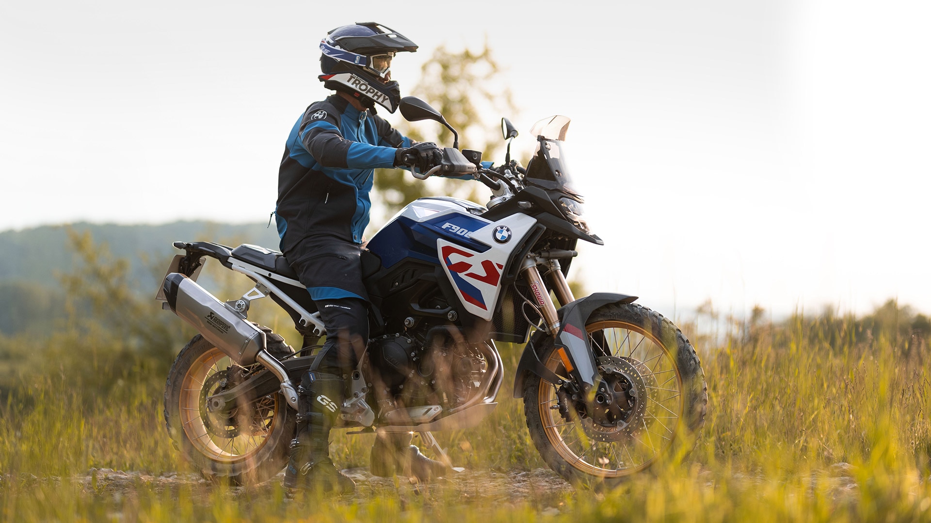 bmw-motorrad-2025-f-900-gs