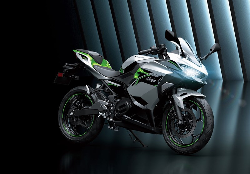 2024 Kawasaki NINJA e-1