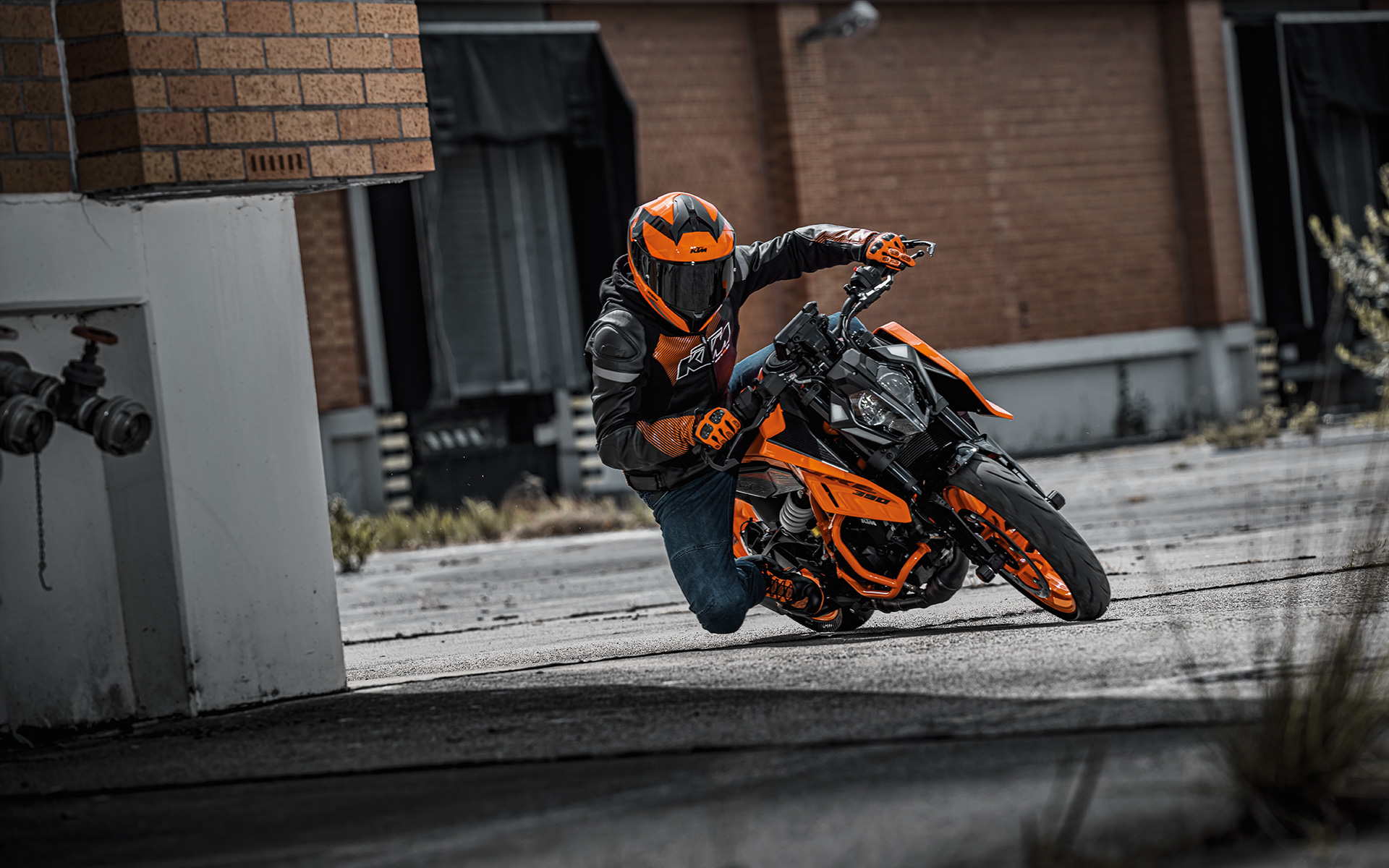 ktm-2025-ktm-390-duke