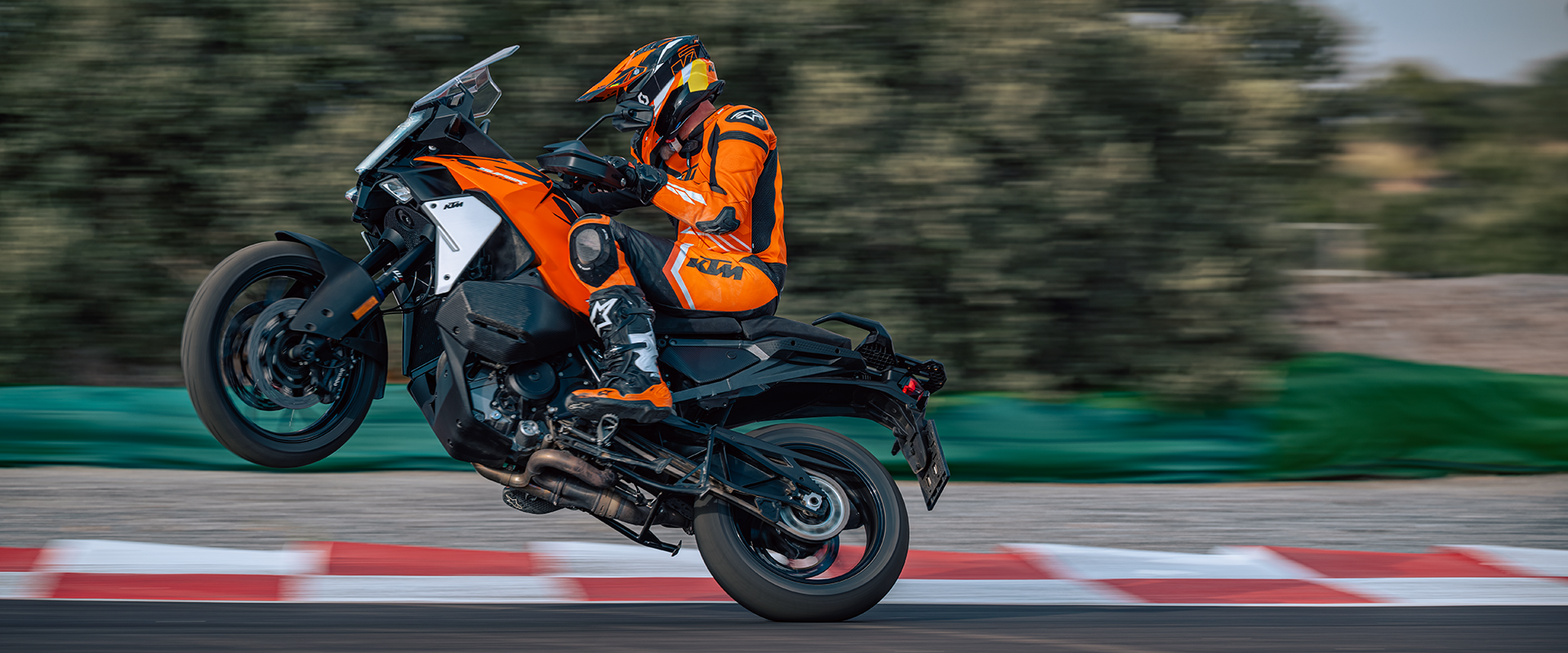 ktm-2026-ktm-1390-super-adventure-s-evo
