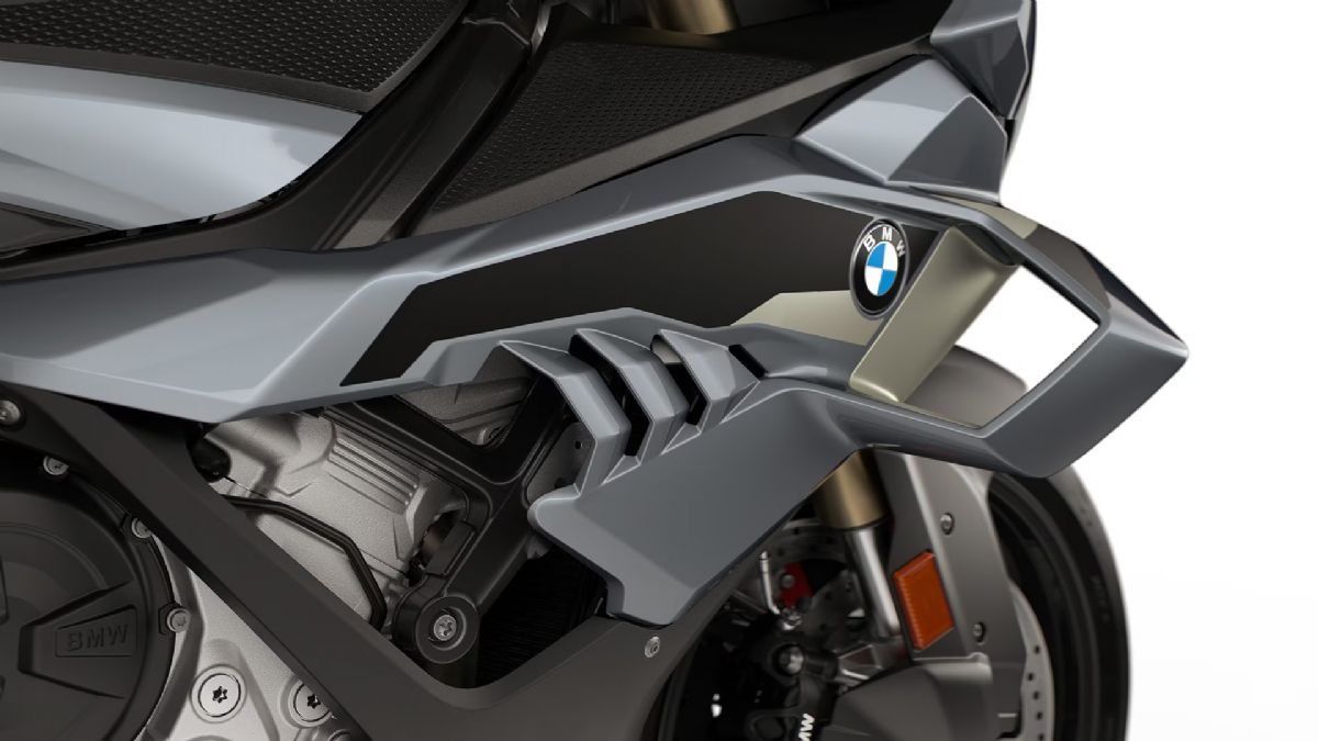 Even more efficient front and side trim panels with winglets