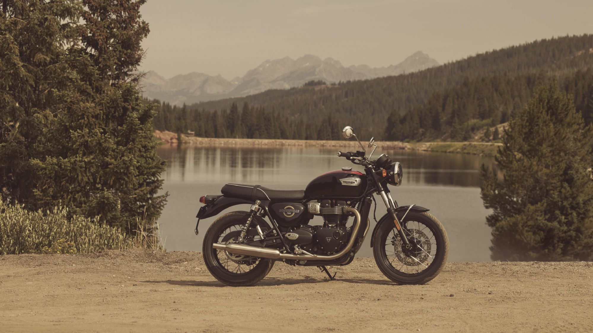 triumph-new-bonneville-t100