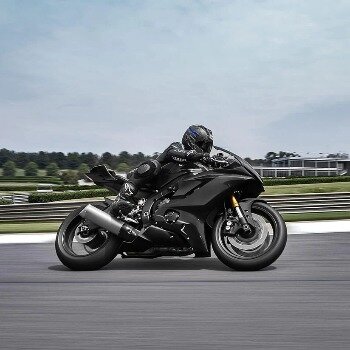 Yamaha R6 image