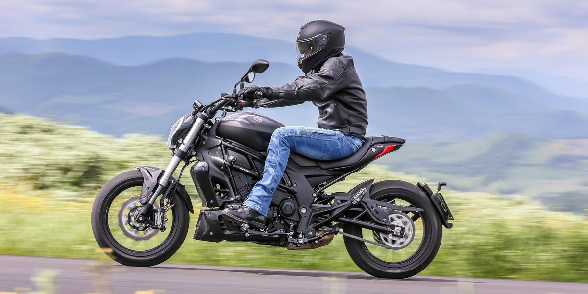blog large image - Benelli 502C - Multi-Award Winning LAMS Approved Urban Cruiser