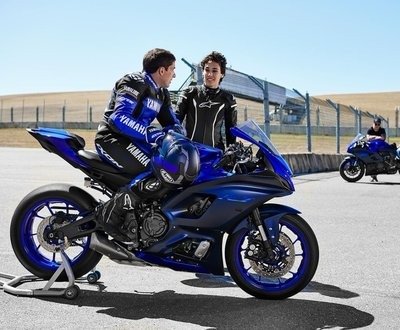 Yamaha's All-New YZF-R7 image